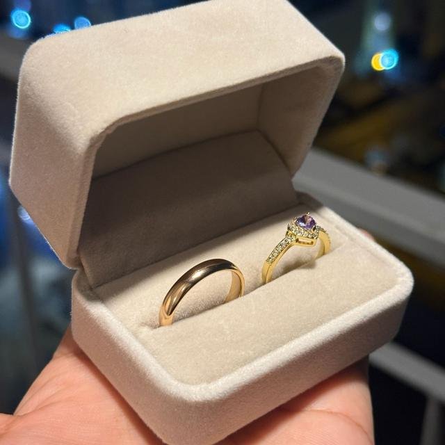 Modelo 5, Dorado · piedra lila